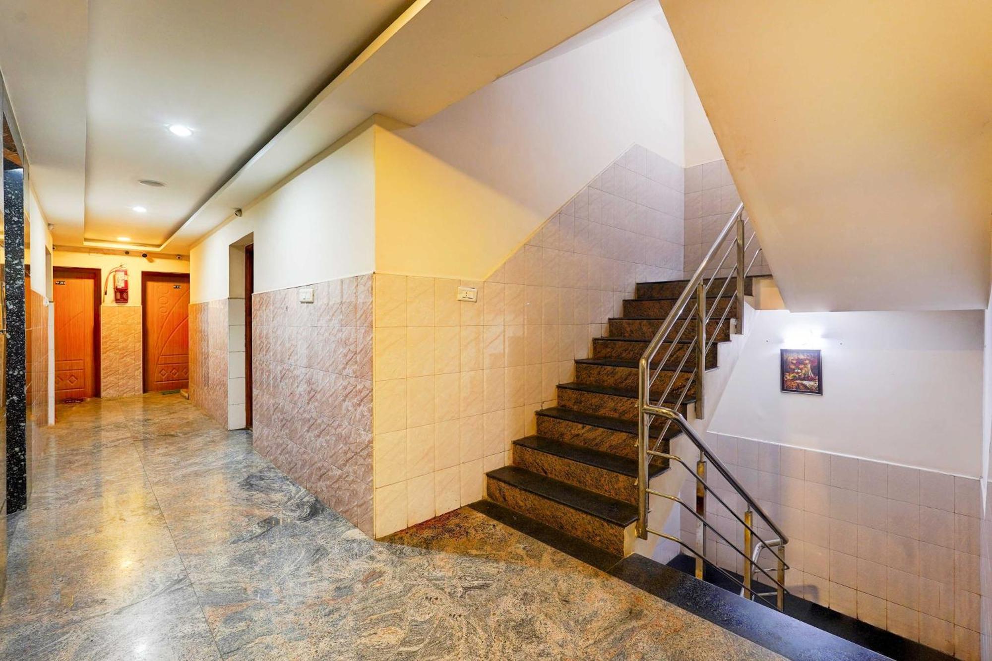 Townhouse Oak Pallikarani Near Balaji Dental College
